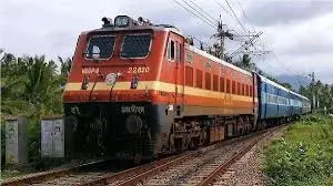 कन्याकुमारी बुलेट ट्रेन से निकला धुआं, यात्री हैरान कन्याकुमारी बुलेट ट्रेन से निकला धुआं, यात्री हैरान