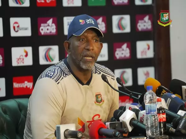 फिल सिमंस 2027 ODI World Cup तक बांग्लादेश के मुख्य कोच बने रहेंगे फिल सिमंस 2027 ODI World Cup तक बांग्लादेश के मुख्य कोच बने रहेंगे