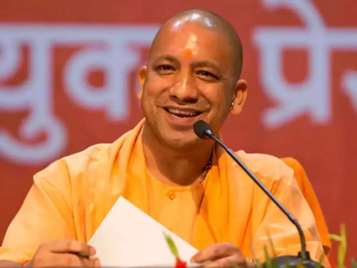 UP : आगरा में रुके विकास कार्य, योगी सरकार के दावे अधूरे UP : आगरा में रुके विकास कार्य, योगी सरकार के दावे अधूरे