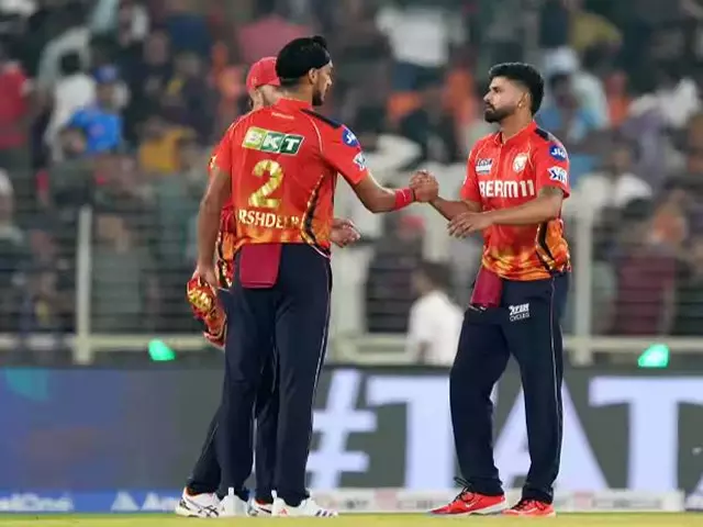 Punjab Kings ने हाई-स्कोरिंग थ्रिलर में गुजरात टाइटन्स को हराया Punjab Kings ने हाई-स्कोरिंग थ्रिलर में गुजरात टाइटन्स को हराया