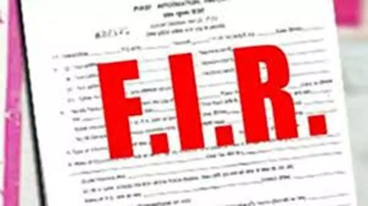भजन-कीर्तन की तेज आवाज करने पर चली लाठियां, 16 लोगों पर FIR दर्ज भजन-कीर्तन की तेज आवाज करने पर चली लाठियां, 16 लोगों पर FIR दर्ज