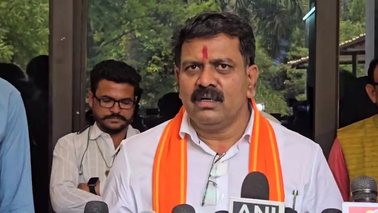 गृहमंत्री विजय शर्मा ने CBI रेड पर दिया बड़ा बयान, वीडियो गृहमंत्री विजय शर्मा ने CBI रेड पर दिया बड़ा बयान, वीडियो