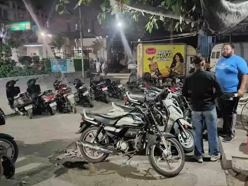 Punjab: सरकारी अस्पतालों में पार्किंग शुल्क कम करने की याचिका Punjab: सरकारी अस्पतालों में पार्किंग शुल्क कम करने की याचिका