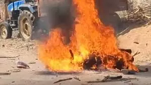 Hazaribagh: दो पक्षों में बार-बार हिंसक झड़प, कानून व्यवस्था पर सवाल Hazaribagh: दो पक्षों में बार-बार हिंसक झड़प, कानून व्यवस्था पर सवाल