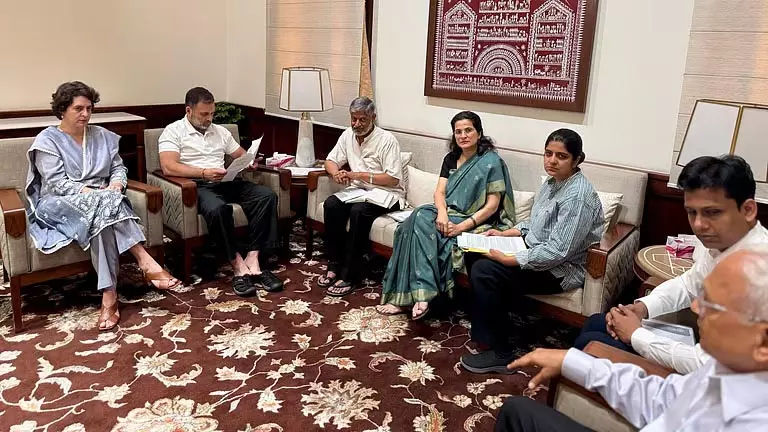 आरटीआई कार्यकर्ताओं ने राहुल गांधी से मुलाकात की आरटीआई कार्यकर्ताओं ने राहुल गांधी से मुलाकात की