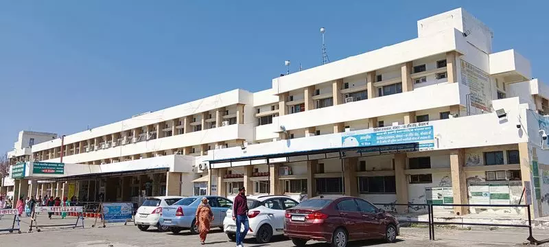 Haryana : स्वास्थ्य कर्मचारियों की कमी पर सरकार का जवाब मामला प्रक्रियाधीन Haryana : स्वास्थ्य कर्मचारियों की कमी पर सरकार का जवाब मामला प्रक्रियाधीन