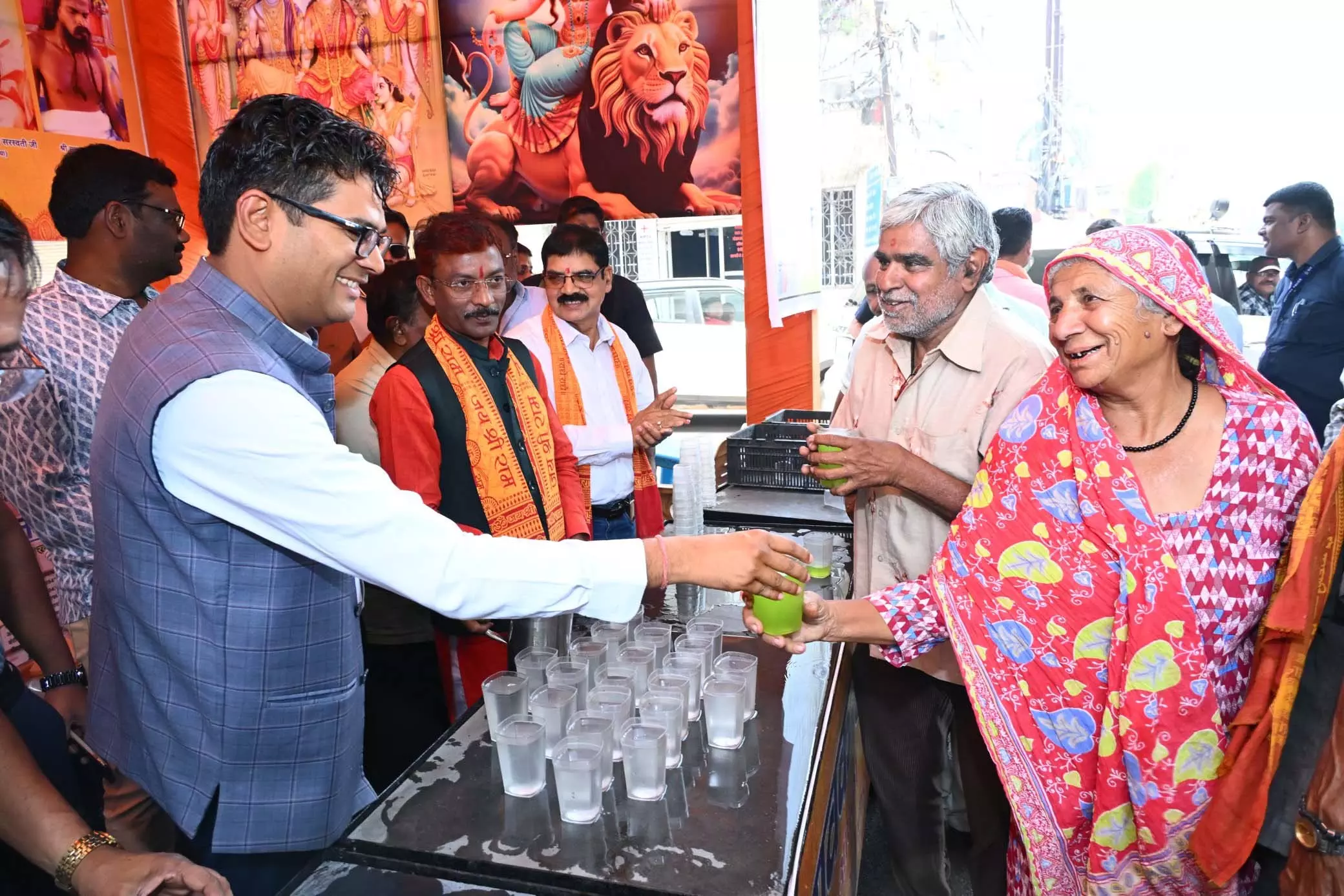 छोटी सेवा, बड़ा सुकून: रायगढ़ में वित्तमंत्री ओपी चौधरी की अनूठी पहल छोटी सेवा, बड़ा सुकून: रायगढ़ में वित्तमंत्री ओपी चौधरी की अनूठी पहल