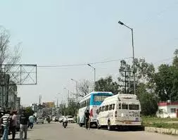 Yamunanagar के कैत गांव के सरपंच को चुनाव में आपराधिक मामला छिपाने के आरोप में निलंबित Yamunanagar के कैत गांव के सरपंच को चुनाव में आपराधिक मामला छिपाने के आरोप में निलंबित