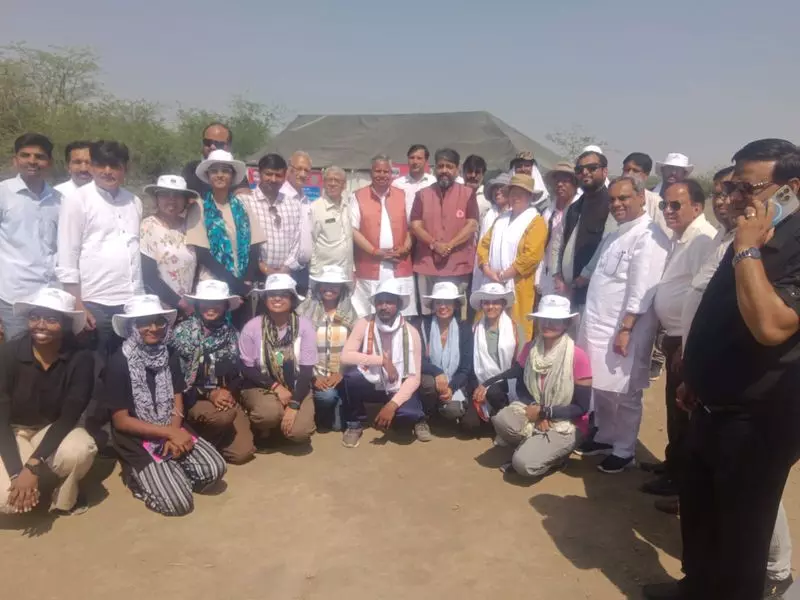 Haryana : इतिहास की खुदाई 4 दशक बाद अग्रोहा में फिर से शुरू हुआ उत्खनन Haryana : इतिहास की खुदाई 4 दशक बाद अग्रोहा में फिर से शुरू हुआ उत्खनन
