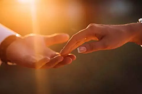 Relationship : एंग्जायटी के 6 संकेत और इसे संभालने के तरीके Relationship : एंग्जायटी के 6 संकेत और इसे संभालने के तरीके