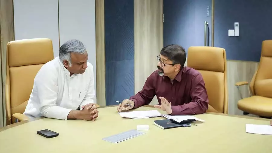 Karnataka ने ग्राम पंचायतों द्वारा बिजली उत्पादन की योजना बनाई Karnataka ने ग्राम पंचायतों द्वारा बिजली उत्पादन की योजना बनाई