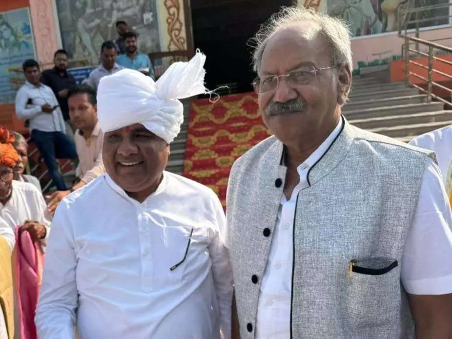 सांसद बृजमोहन अग्रवाल ने केंद्रीय मंत्री भूपेंद्र यादव के दिवंगत पिता को दी श्रद्धांजलि सांसद बृजमोहन अग्रवाल ने केंद्रीय मंत्री भूपेंद्र यादव के दिवंगत पिता को दी श्रद्धांजलि