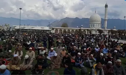 अधिकारियों ने शब-ए-कद्र और जुमा-उल-विदा के लिए यातायात सलाह जारी की अधिकारियों ने शब-ए-कद्र और जुमा-उल-विदा के लिए यातायात सलाह जारी की