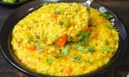 Recipe: चैत्र नवरात्रि पर बनाएं ये खास खिचड़ी, स्वाद के साथ मिलेगा पोषण Recipe: चैत्र नवरात्रि पर बनाएं ये खास खिचड़ी, स्वाद के साथ मिलेगा पोषण