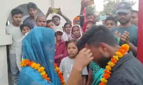 बच्चों को अपने पास रख पति ने पत्नी की कराई दूसरी शादी, प्रेमी को सौंप दिया बच्चों को अपने पास रख पति ने पत्नी की कराई दूसरी शादी, प्रेमी को सौंप दिया