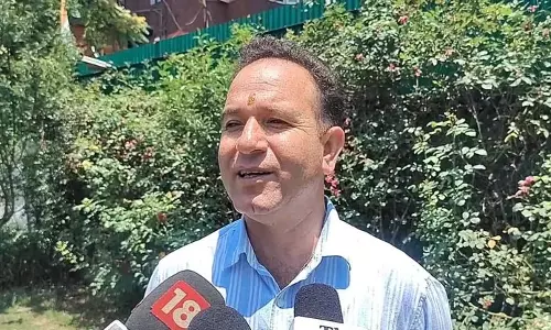विपक्ष के नेता ने सरकार से PHE के दैनिक वेतनभोगियों से बात करने को कहा
