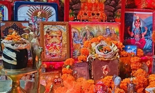 Hindu New Year Puja 2025: हिंदू नववर्ष के पहले दिन सबसे पहले किसकी पूजा करनी चाहिए Hindu New Year Puja 2025: हिंदू नववर्ष के पहले दिन सबसे पहले किसकी पूजा करनी चाहिए