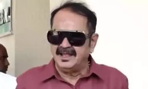 Congress MLA: सुरक्षाकर्मियों ने मेरी गर्दन मरोड़ी और सोने की चेन छीन ली Congress MLA: सुरक्षाकर्मियों ने मेरी गर्दन मरोड़ी और सोने की चेन छीन ली