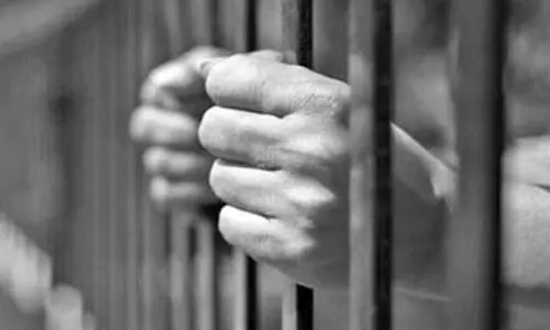 UP : जेल से चौंकाने वाला मामला आया सामने UP : जेल से चौंकाने वाला मामला आया सामने