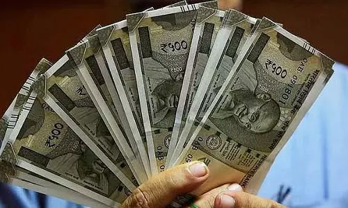 पदोन्नति के बावजूद दशकों तक एक ही पद पर बने रहना: उप-पंजीयक कार्यालय का कर्मकांड