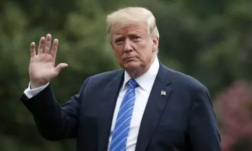 Donald Trump अमेरिकी चुनावों में आमूलचूल परिवर्तन के लिए आदेश पर हस्ताक्षर किए