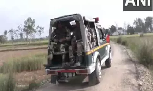 Hiranagar में लगातार तीसरे दिन भी तलाशी अभियान जारी रहा Hiranagar में लगातार तीसरे दिन भी तलाशी अभियान जारी रहा