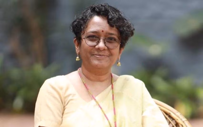Kerala की मुख्य सचिव शारदा मुरलीधरन ने अपने काले रंग पर टिप्पणी की निंदा की Kerala की मुख्य सचिव शारदा मुरलीधरन ने अपने काले रंग पर टिप्पणी की निंदा की