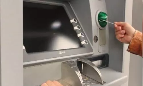 1 मई से एटीएम से पैसा महंगा हो जाएगा RBI ने शुल्क वृद्धि को मंजूरी दी