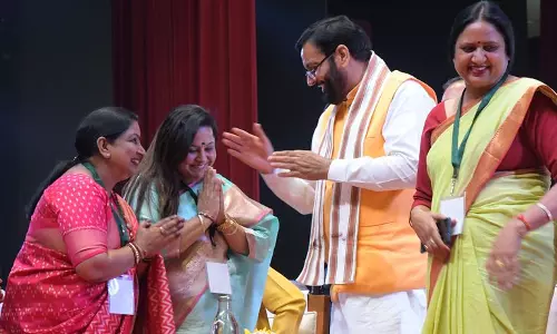 Haryana : रेणु बाला गुप्ता ने तीसरी बार करनाल मेयर पद की शपथ ली Haryana : रेणु बाला गुप्ता ने तीसरी बार करनाल मेयर पद की शपथ ली
