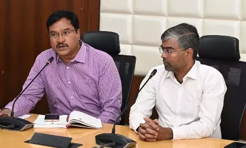 GHMC-HYDRAA आयुक्तों ने मानसून कार्य योजनाओं और अग्नि दुर्घटना रोकथाम पर चर्चा की