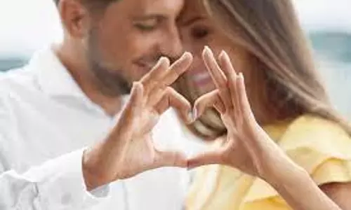 Relationship : खुशहाल रिश्ते के लिए अपनाएं ये जरूरी टिप्स Relationship : खुशहाल रिश्ते के लिए अपनाएं ये जरूरी टिप्स