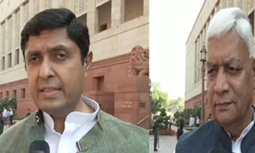 भूपेश बघेल के आवास पर छापे को लेकर दिल्ली में कांग्रेस-भाजपा आमने-सामने भूपेश बघेल के आवास पर छापे को लेकर दिल्ली में कांग्रेस-भाजपा आमने-सामने