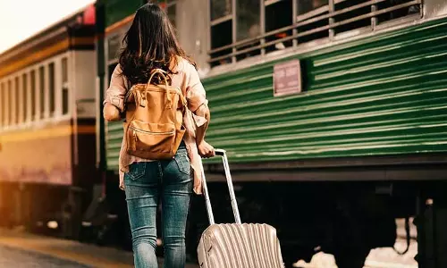 Indian Railway : ट्रेन में महिलाओं के लिए खास सुविधाएं, सफर होगा आसान Indian Railway : ट्रेन में महिलाओं के लिए खास सुविधाएं, सफर होगा आसान