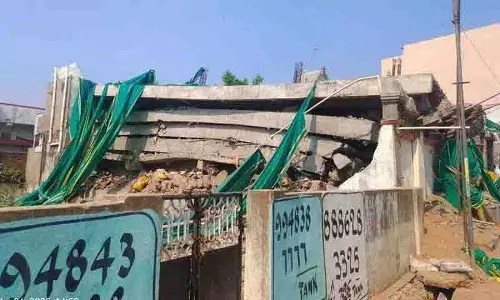 Bhadrachalam में छह मंजिला निर्माणाधीन इमारत ढही, दो मजदूर जिंदा दफन