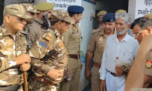 Sambhal: परिजन को जेल में बंद जफर अली की जान को खतरा Sambhal: परिजन को जेल में बंद जफर अली की जान को खतरा