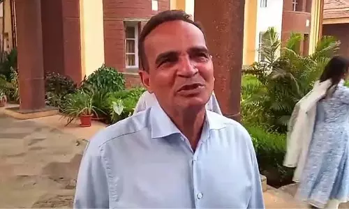 बाबुश मोनसेरेट ने Goa में अलवारा भूमि स्वामित्व मुद्दों-भूमि स्वामित्व चुनौतियों पर चर्चा की