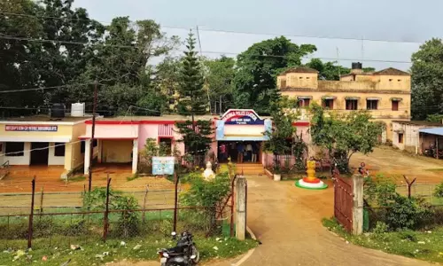 Odisha: मयूरभंज में जंगल में नग्न अवस्था में फंदे से लटकता मिला शिक्षक