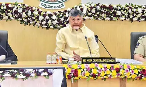 जिलों की प्रगति की जिम्मेदारी कलेक्टरों की है : CM Naidu