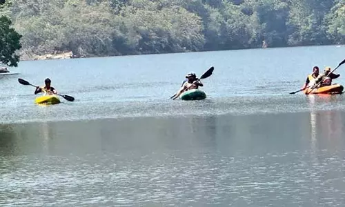 Andhra: तिरुमाला पापविनासनम में बोटिंग का ट्रायल रन, भक्तों ने जताई आपत्ति Andhra: तिरुमाला पापविनासनम में बोटिंग का ट्रायल रन, भक्तों ने जताई आपत्ति