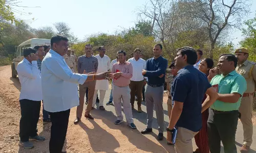 Jaipur: वन मंत्री ने अलवर जिले में करणी माता मेले की तैयारियों का लिया जायजा Jaipur: वन मंत्री ने अलवर जिले में करणी माता मेले की तैयारियों का लिया जायजा