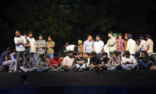 Punjab University प्रशासन द्वारा अनुमति न दिए जाने के बाद गुरदास मान का शो रद्द Punjab University प्रशासन द्वारा अनुमति न दिए जाने के बाद गुरदास मान का शो रद्द