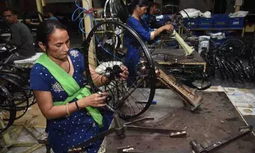 Ludhiana: उद्योग जगत को राज्य के बजट से उम्मीद, पाकिस्तान के साथ व्यापार संबंधों की बहाली की मांग Ludhiana: उद्योग जगत को राज्य के बजट से उम्मीद, पाकिस्तान के साथ व्यापार संबंधों की बहाली की मांग
