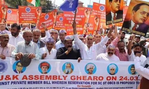SC-ST, OBC समुदायों ने बड़े पैमाने पर विरोध प्रदर्शन किया SC-ST, OBC समुदायों ने बड़े पैमाने पर विरोध प्रदर्शन किया