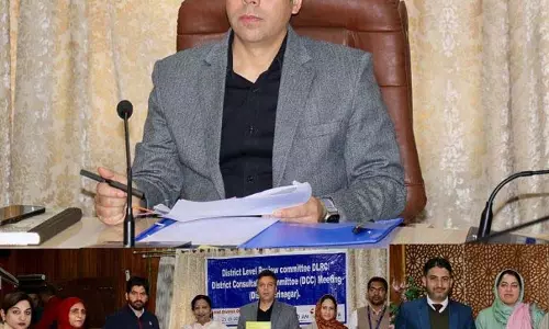 डीसी श्रीनगर ने DLRC-DCC बैठक की अध्यक्षता की