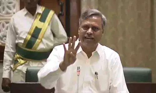 BRS ने तेलंगाना के होटलों में बढ़ती अपराध दर पर चिंता व्यक्त की BRS ने तेलंगाना के होटलों में बढ़ती अपराध दर पर चिंता व्यक्त की