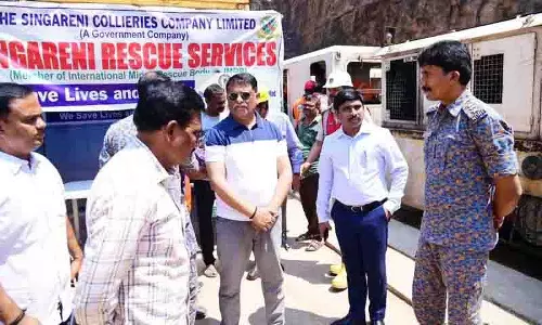 Srisailam लेफ्ट बैंक नहर सुरंग बचाव अभियान का ध्यान साइट से पानी निकालने पर केंद्रित Srisailam लेफ्ट बैंक नहर सुरंग बचाव अभियान का ध्यान साइट से पानी निकालने पर केंद्रित