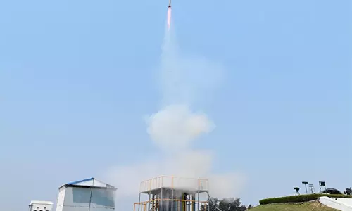 DRDO और नौसेना ने स्वदेशी रूप से विकसित वर्टिकल लॉन्च्ड शॉर्ट रेंज मिसाइल सिस्टम का सफल परीक्षण किया