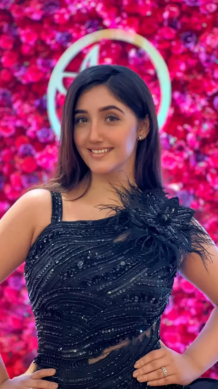 अशनूर कौर नजर आई हॉट