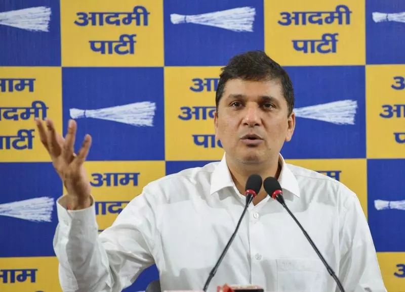 आप ने 1+1 ऑफर के साथ शराब को बढ़ावा देने के लिए यूपी सरकार की आलोचना की आप ने 1+1 ऑफर के साथ शराब को बढ़ावा देने के लिए यूपी सरकार की आलोचना की