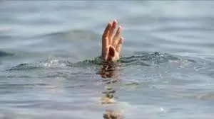 Rajasthan : तालाब के पास खेलने गईं 2 मासूम हुए हादसे का शिकार Rajasthan : तालाब के पास खेलने गईं 2 मासूम हुए हादसे का शिकार